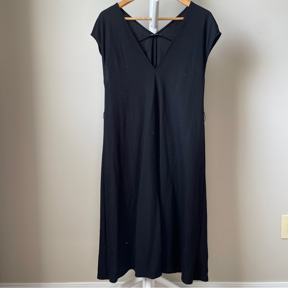 Zara Black Sleeveless V-Neck Dress Size Medium